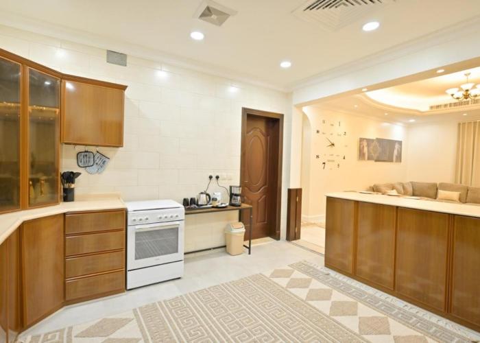 Beautiful 3 Bedroom Apartment