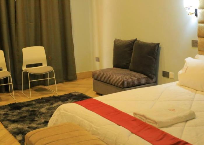 Golden Suites Hotel