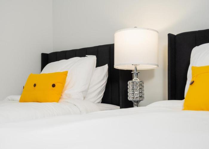 Downtown Center Silverstone Tower I and II Long-Term Booking Only Your second home in Vancouver