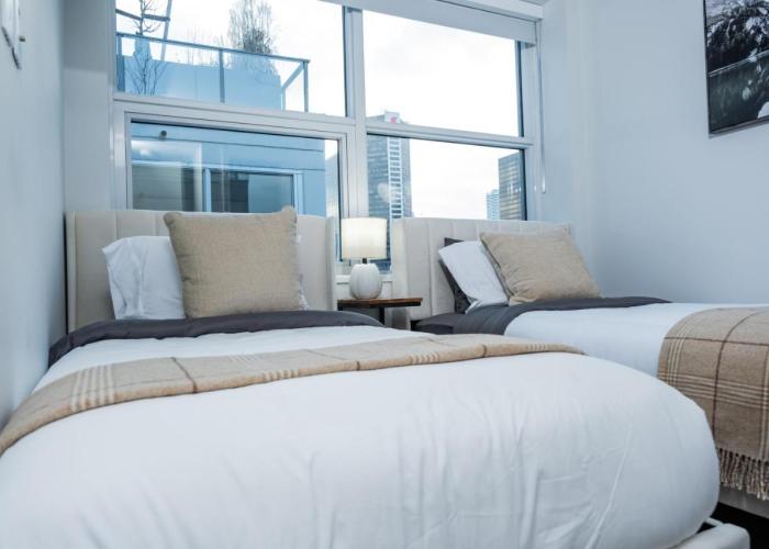 Downtown Center Silverstone Tower I and II Long-Term Booking Only Your second home in Vancouver