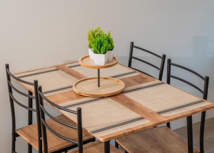 Downtown Center Silverstone Tower I and II Long-Term Booking Only Your second home in Vancouver