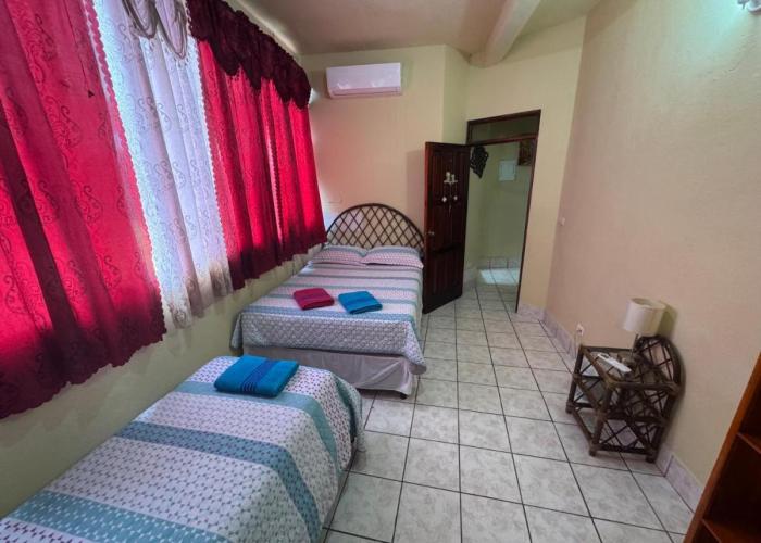 Hostal Los Girasoles by Hostal Inn