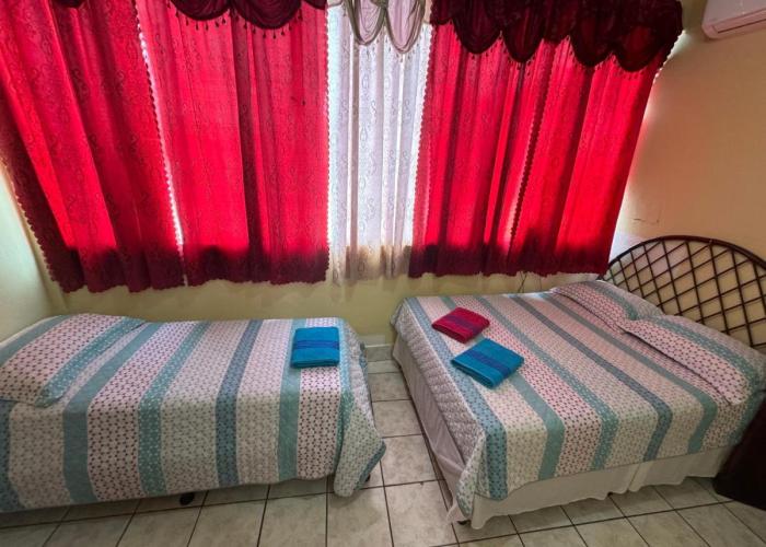 Hostal Los Girasoles by Hostal Inn