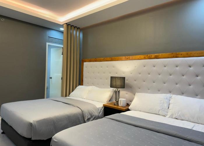 Twin Hearts Residences - RMB Suite Room 217