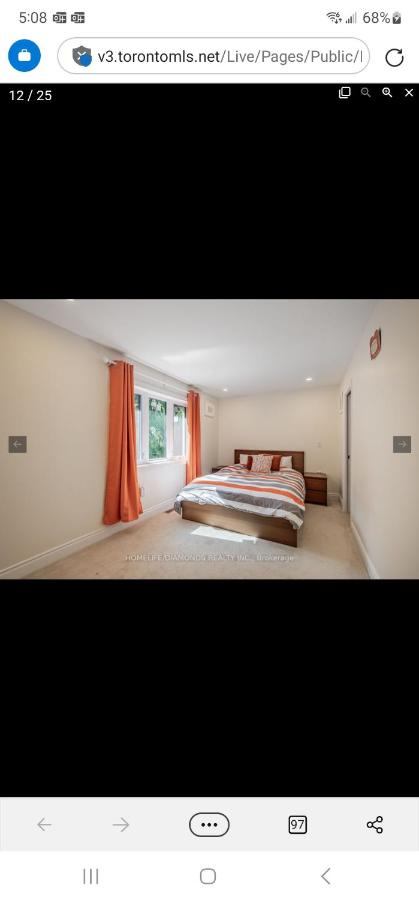 Rare 3 Bedroom Luxury Close to Lake