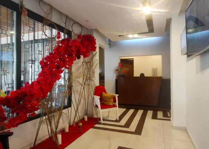 Chic and modern apart with parking and rooftop