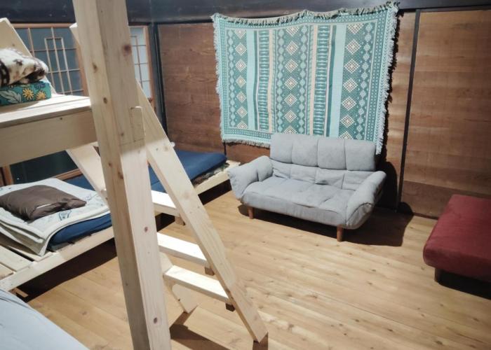 Hostel 53