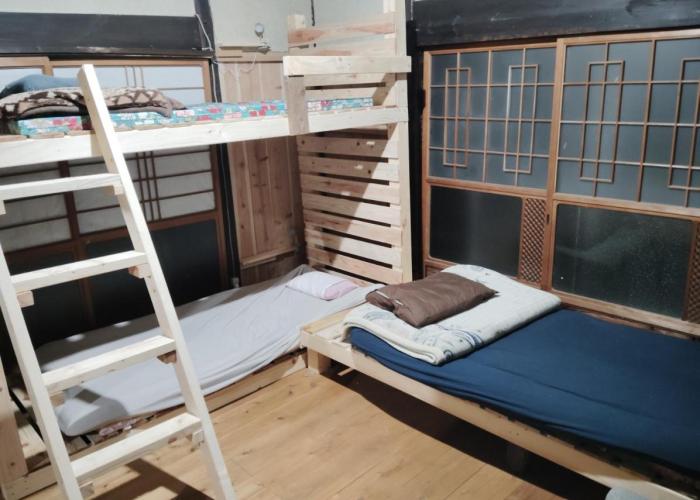 Hostel 53