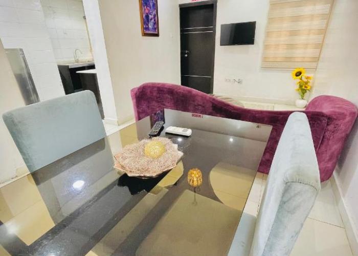 Bots Three Bedroom Luxury Apartment