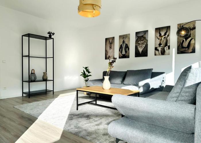 Großzügige Wohnung - 6 Personen-3 Schlafzimmer- Parkplatz- Waschmaschine-2 Balkone