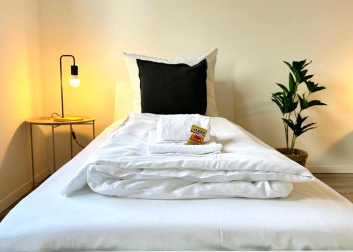 Großzügige Wohnung - 6 Personen-3 Schlafzimmer- Parkplatz- Waschmaschine-2 Balkone