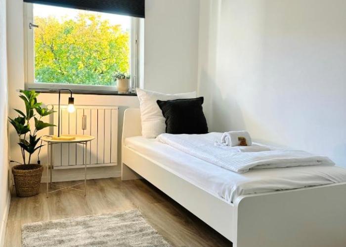 Großzügige Wohnung - 6 Personen-3 Schlafzimmer- Parkplatz- Waschmaschine-2 Balkone