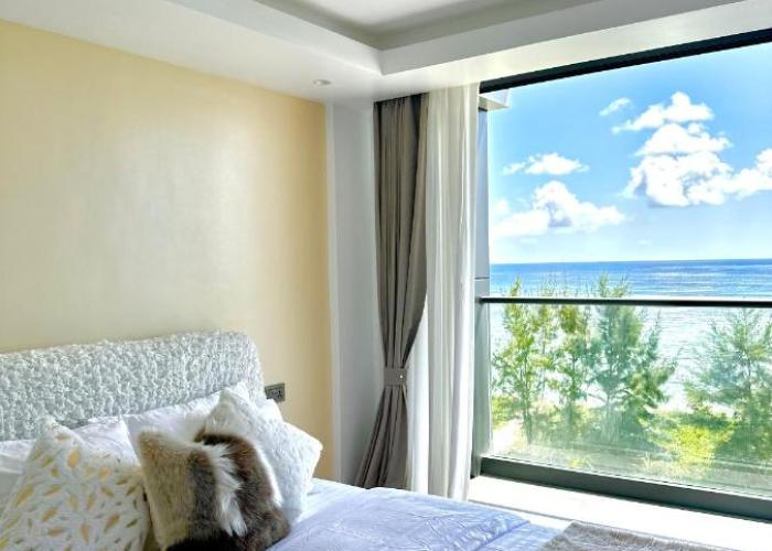 Lazzlla Beachfront Oceanfront Apartments