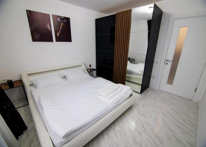 Central Lux 2 camere-parcare gratuita, check-in cifru