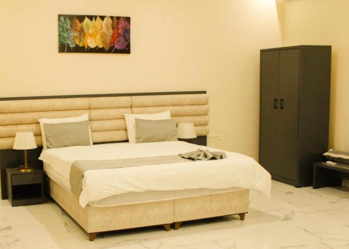 Urban Hotel Suites