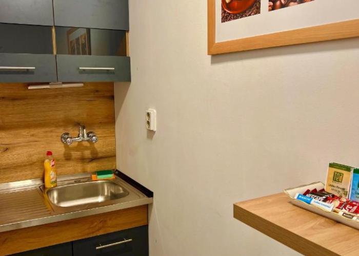 TOP Center, basement fl, 7 beds, 10min from Serdica