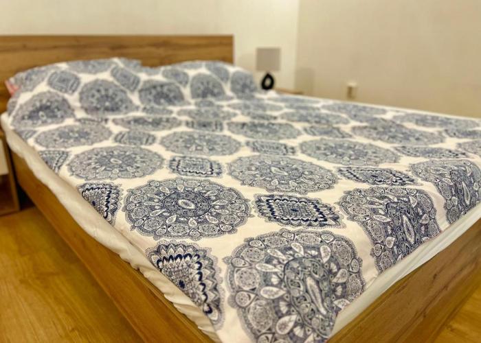 TOP Center, basement fl, 7 beds, 10min from Serdica