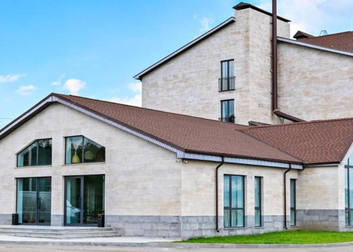 Stonehenge Hotel & Restaurant