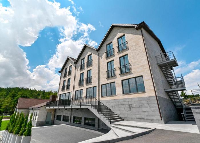 Stonehenge Hotel & Restaurant
