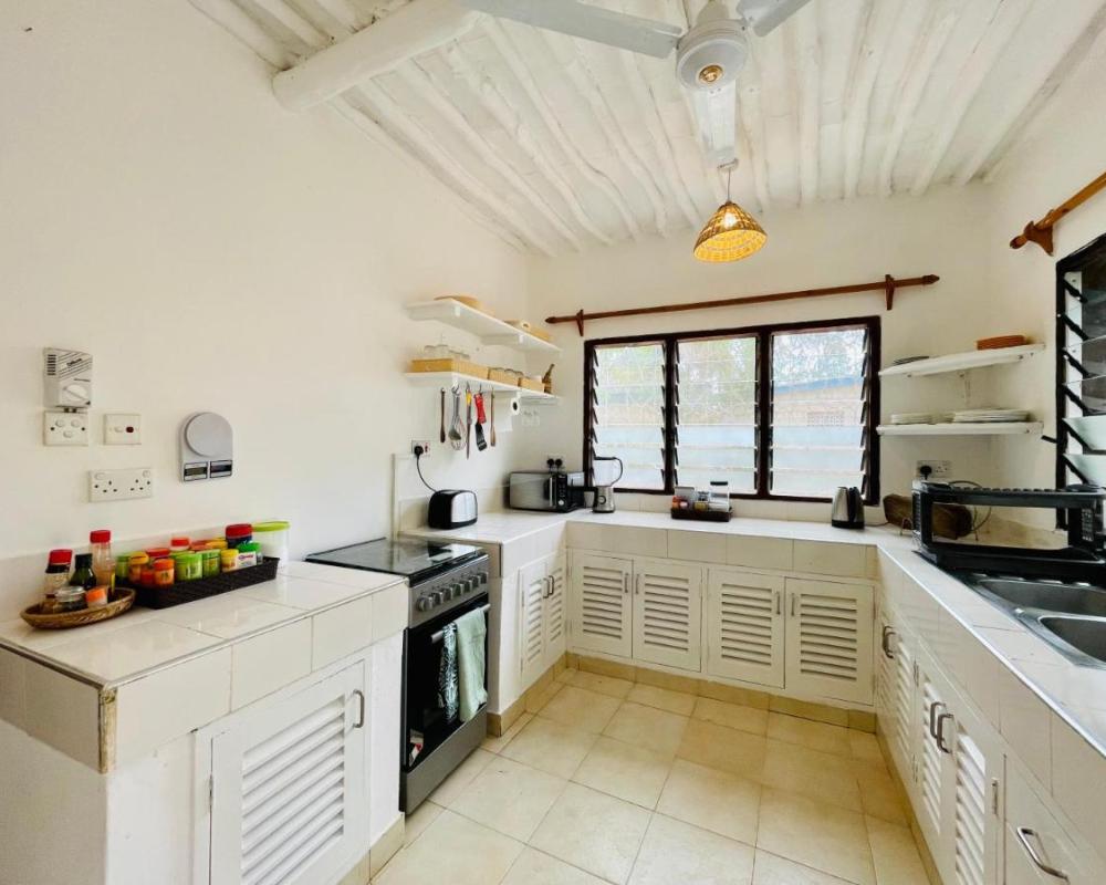 фото Hera Hostel Diani