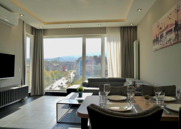 AveNew Luxury Apartment 2