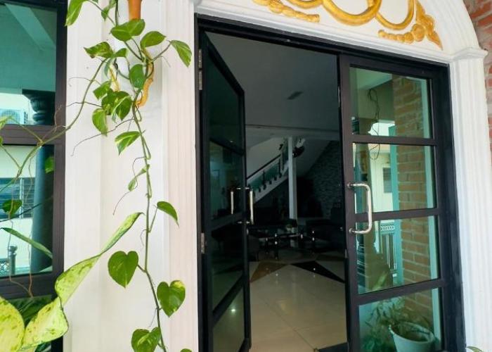 Maxwell Inn Luxury Hotel