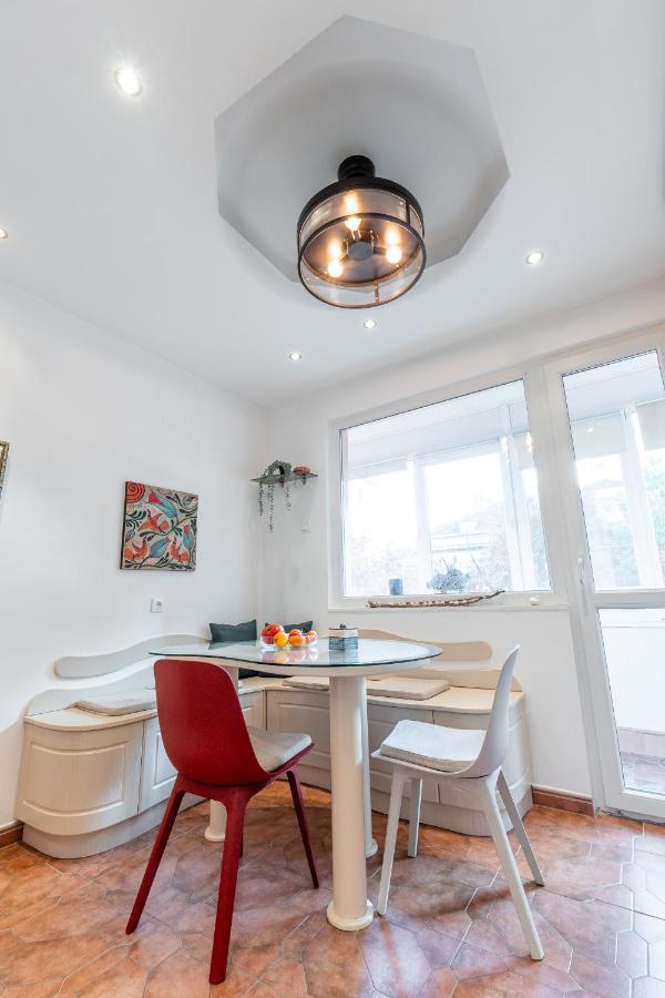 фото Spacious 3-BR Central Retreat