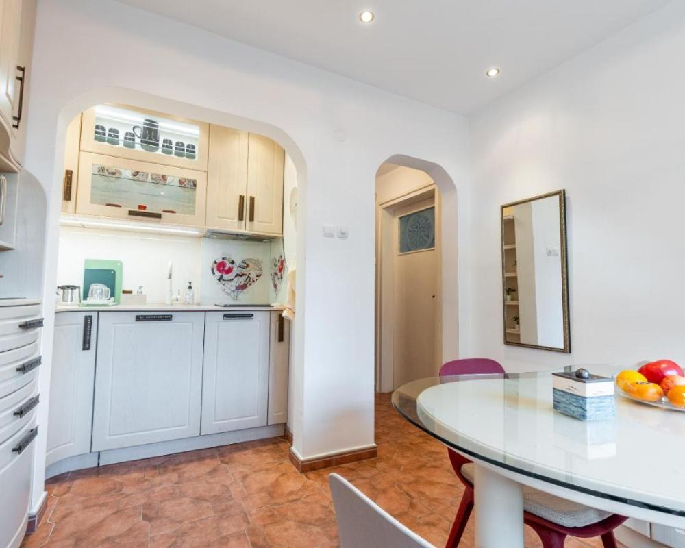 фото Spacious 3-BR Central Retreat