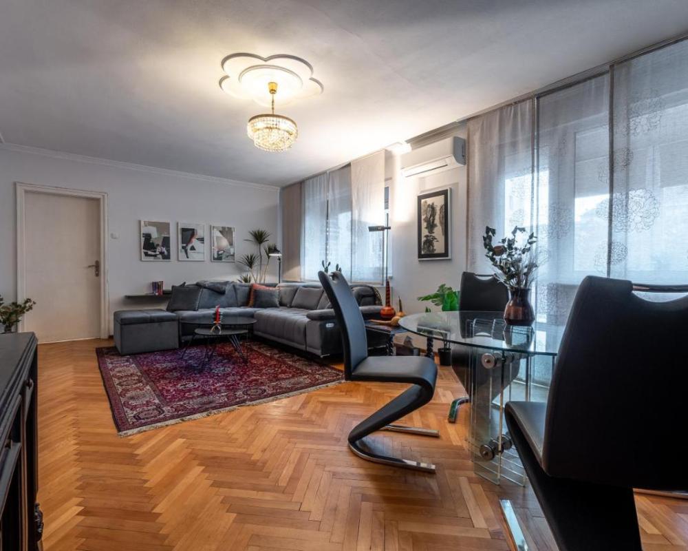 фото Spacious 3-BR Central Retreat
