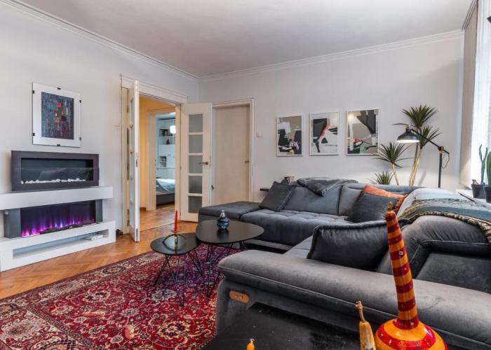 Spacious 3-BR Central Retreat
