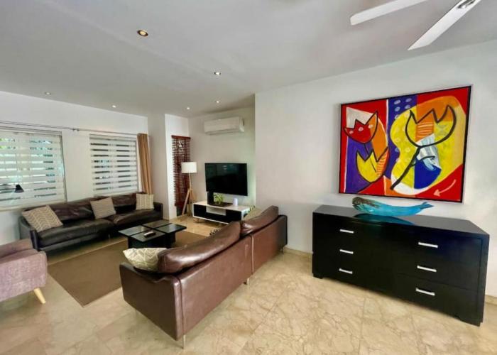 Private Villa and Apartment with Pool in Palm Beach