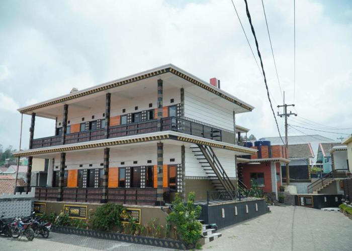 Parama Bromo Hotel