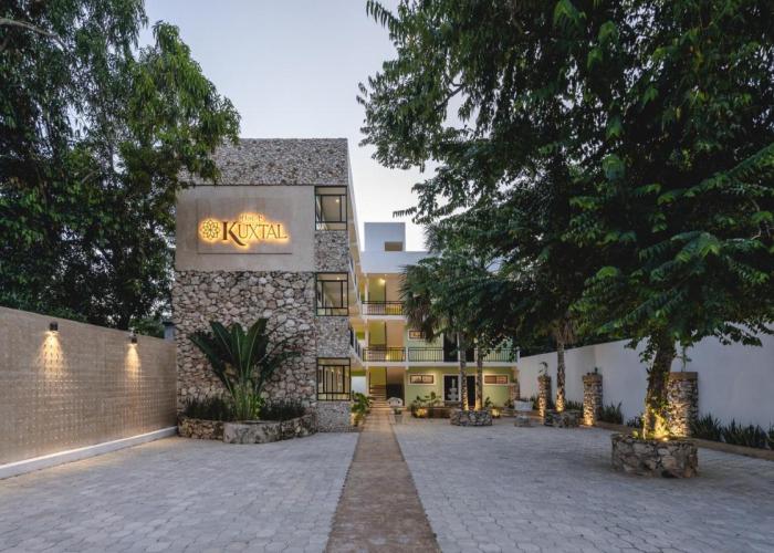 Hotel Kuxtal