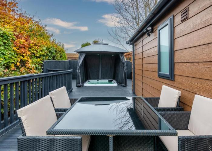 York Family Luxury Cabin with hot tub