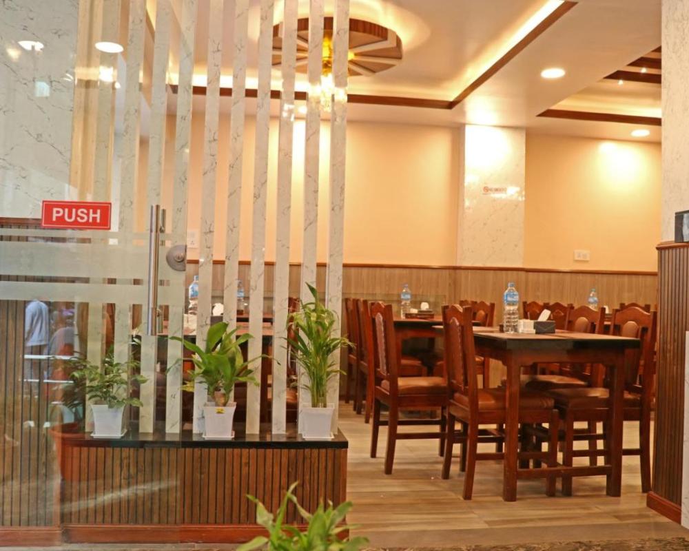 фото Hotel Resunga Arjun