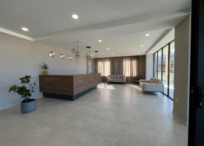 Malu Crystal Loft