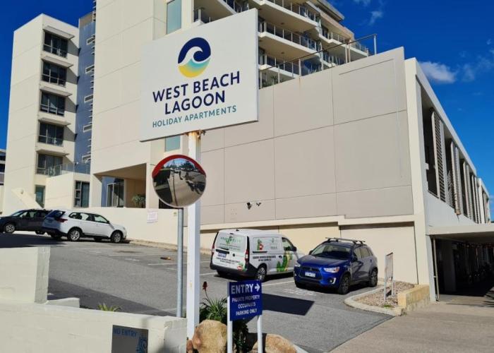 Oceanic Escape 50m to beach