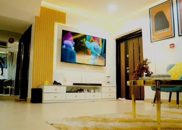 Elegant & Stylish 4BR Apartment