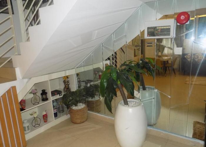 Elegant & Stylish 4BR Apartment
