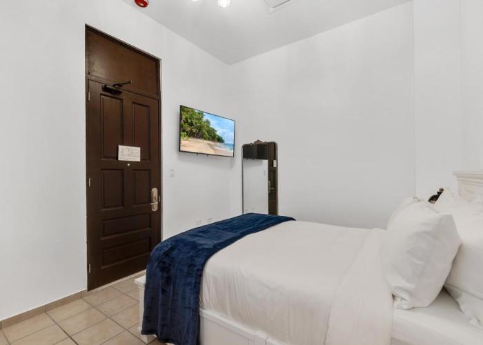 Armas Hotel