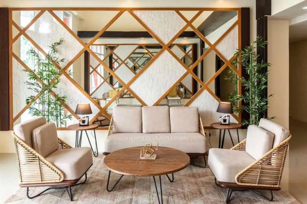 Cozy Unit Right by the Pool with Massage