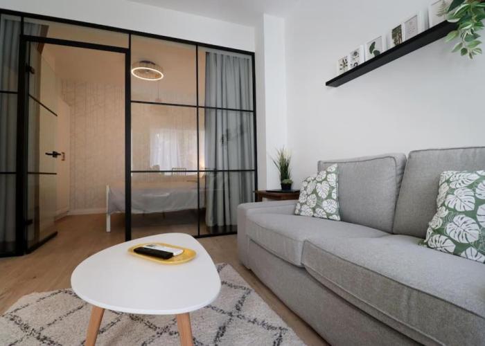 Urban Chic Sofia Top Central Location