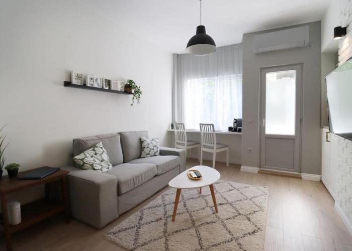Urban Chic Sofia Top Central Location