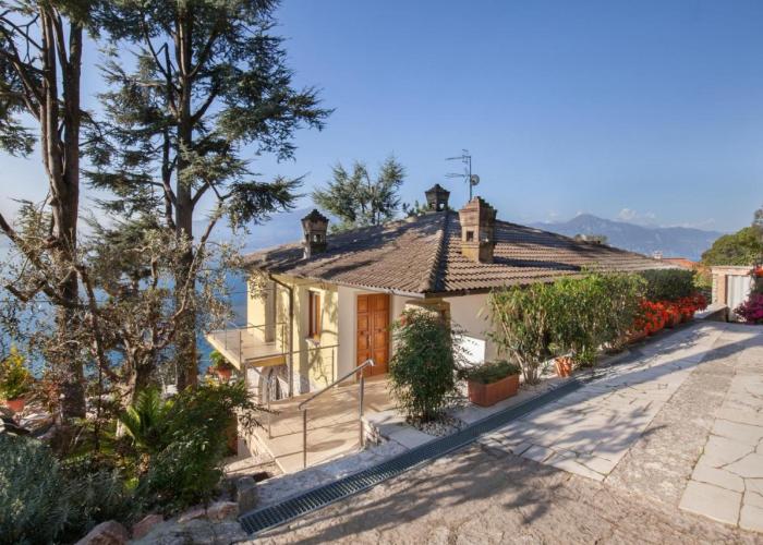 Villa Vista Lago With Pool