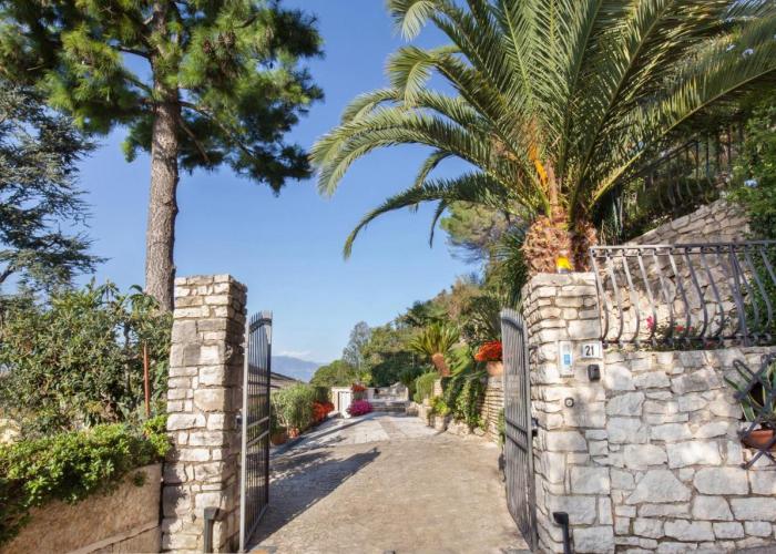 Villa Vista Lago With Pool