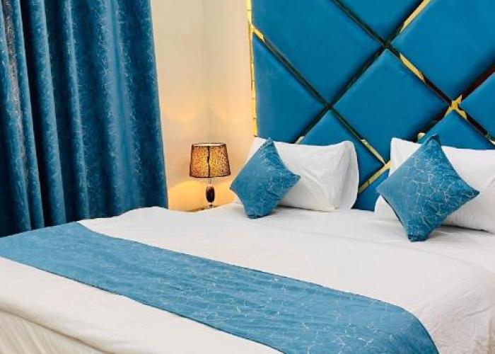 Holiday Guest House Lahore