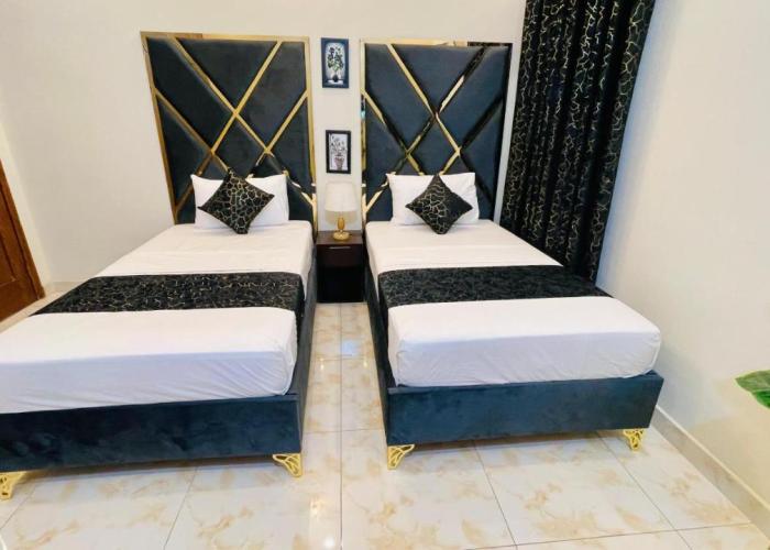 Holiday Guest House Lahore