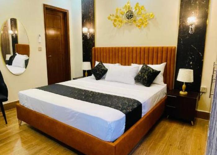 Holiday Guest House Lahore