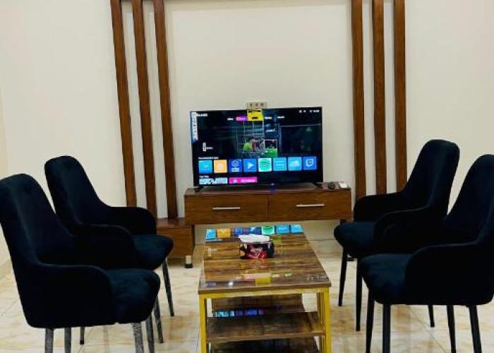 Holiday Guest House Lahore