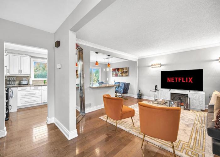 Modern 5BR Home with Office and Parking and WiFi